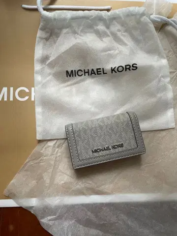 MICHAEL KORS 키케이스 라이트 그레이