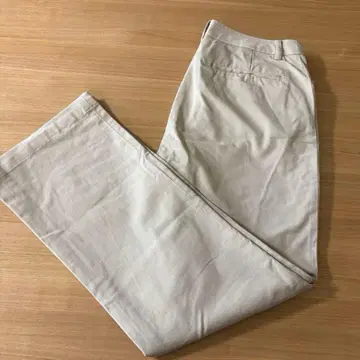 베이지 치노 팬츠 심플 캐주얼 UNIQLO