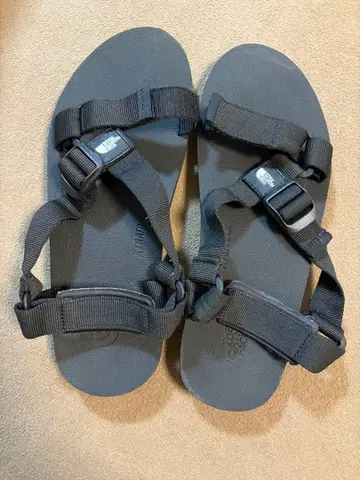 THE NORTH FACE 샌들 블랙