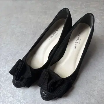 새상품급 JILLSTUART 리본 펌프스 23cm 블랙 라메