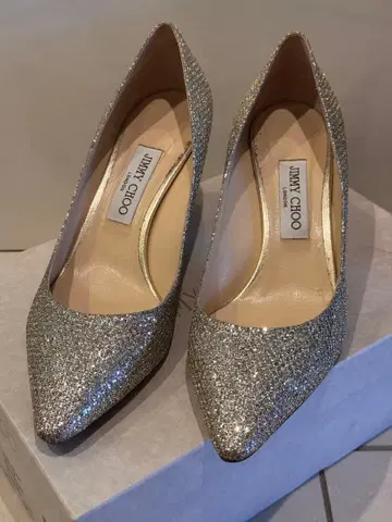 가격 인하 JIMMY CHOO 글리터 펌프스 ROMY60