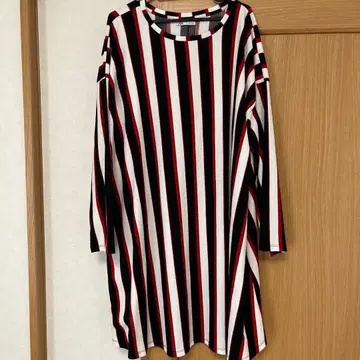 ZARA 스트라이프 패턴 긴팔 티셔츠 L 사이즈 벨트 포함