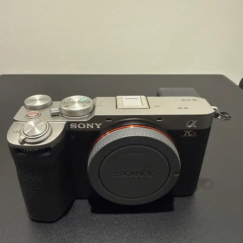 SONY A7CR 실버 신품급 풀박스 6100만 화소 풀프레임