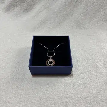 SWAROVSKI 스와로브스키 목걸이