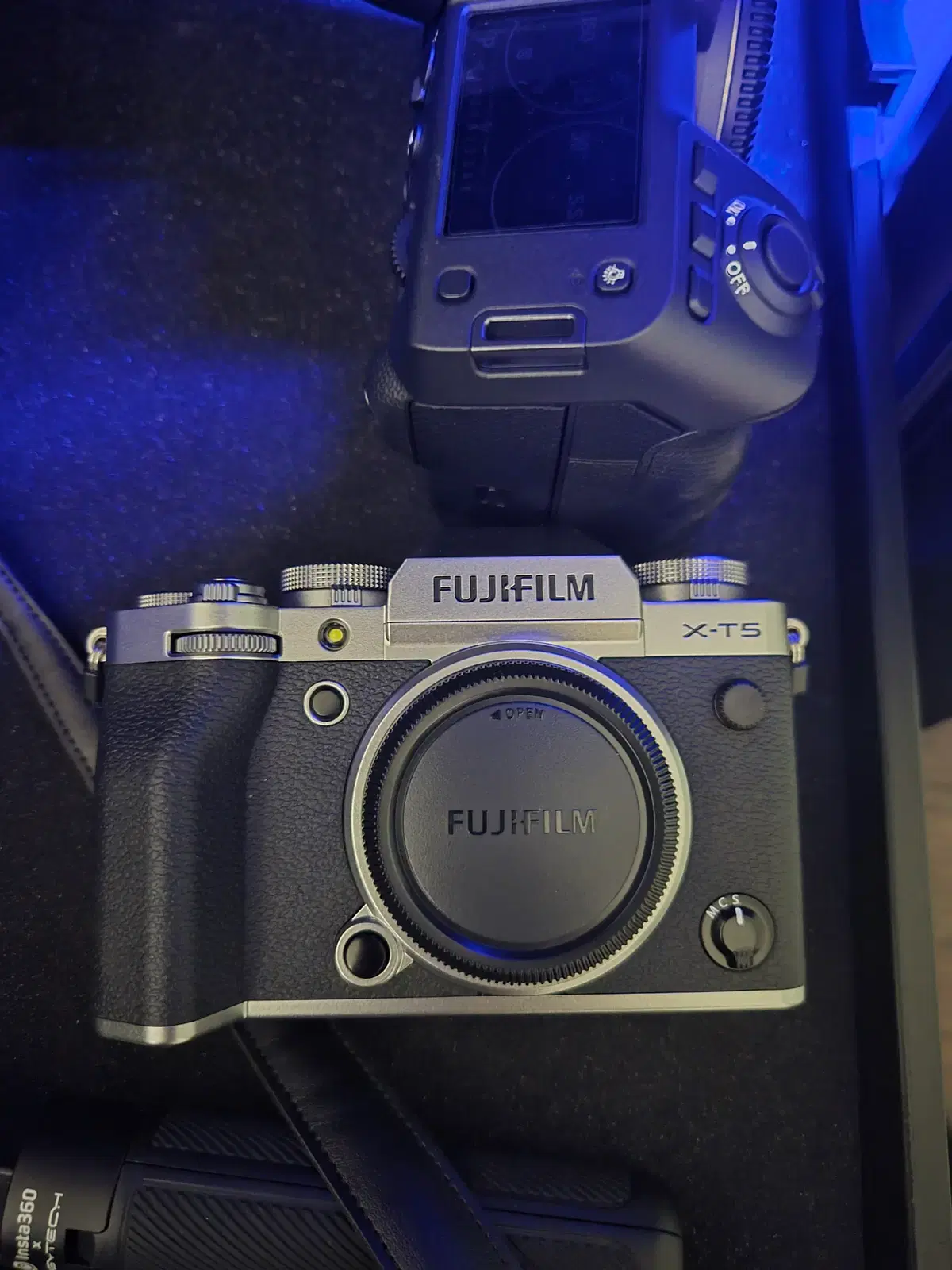 FUJIFILM X-T5 실버 신품급 풀박스 4020만 화소