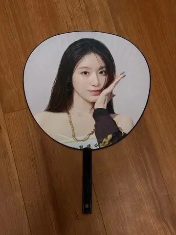 i-dle first japan tour 아이들 부채 슈화