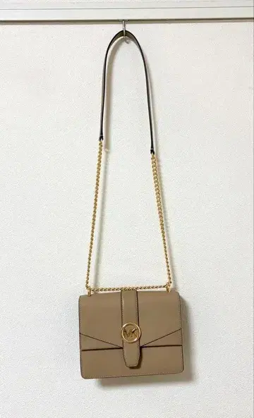 MICHAEL KORS 사피아노 가죽 플랩 크로스바디 스몰