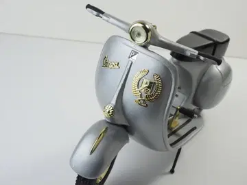 Vespa P50 1946-1996 기념 모델 1/6 피규어