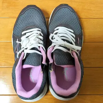 [ 사용 횟수 적음 ] 미즈노 워킹화 그레이 핑크 23.0cm