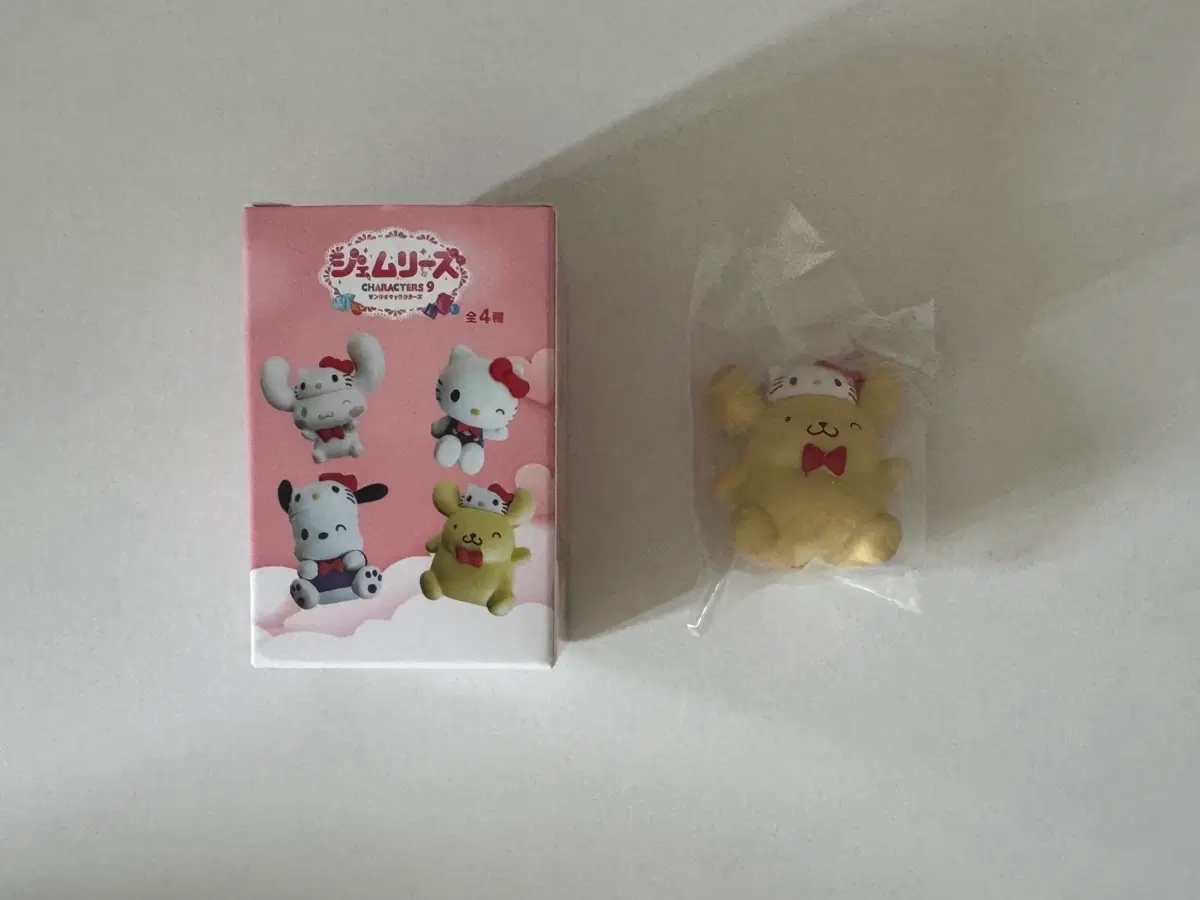 [새상품] 산리오 젬리즈 9탄 폼폼푸린 x 헬로키티 피규어