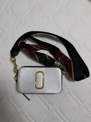 MARC JACOBS 카메라백