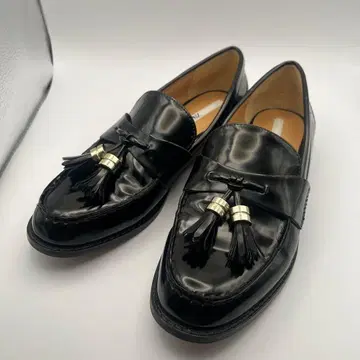 [ ZARA ] 태슬 로퍼 에나멜 블랙 38 ( 24~24.5cm )