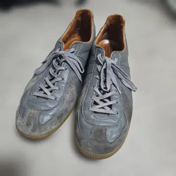 REPRODUCTION OF FOUND 저먼 트레이너 43