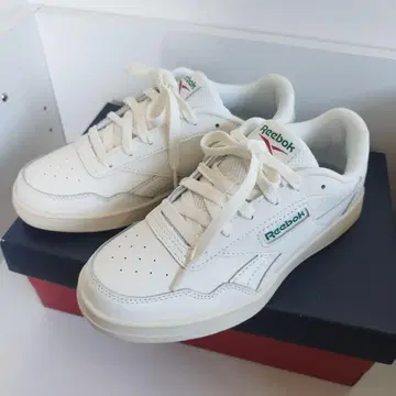 Reebok 스니커즈 23cm 화이트