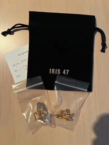 IRIS 47 lily 이어링 골드 귀찌