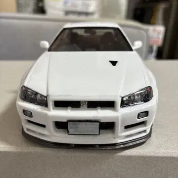 타미야 1/24 34 스카이라인 GTR 완성품.