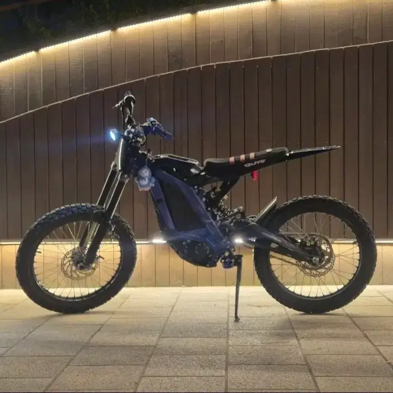 써론 라이트비x 22년식판매만