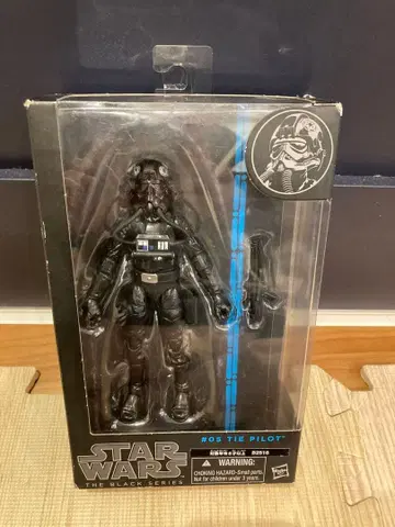 STAR WARS 타이 파이터 파일럿 블랙 시리즈