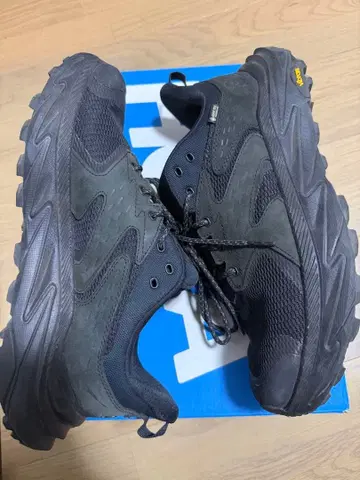 호카 아나카파 2 로우 GTX 블랙 스니커즈