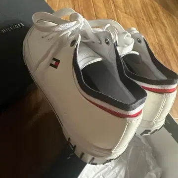 Tommy Hilfiger TW FAUNA 스니커즈 화이트