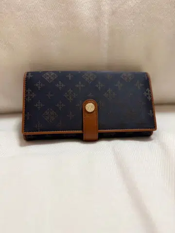 russet TOKYO 장지갑 모노그램