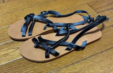 ROXY 스트랩 샌들 블랙