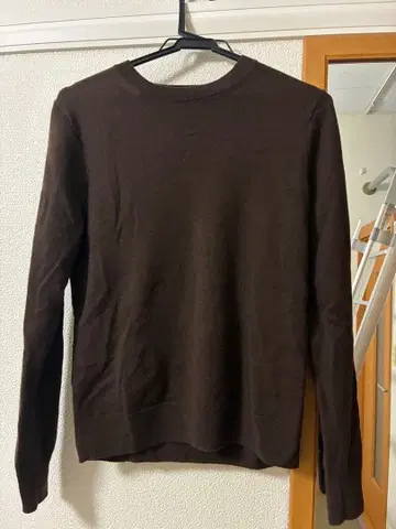 UNIQLO 캐시미어 크루넥 스웨터 브라운 M 사이즈
