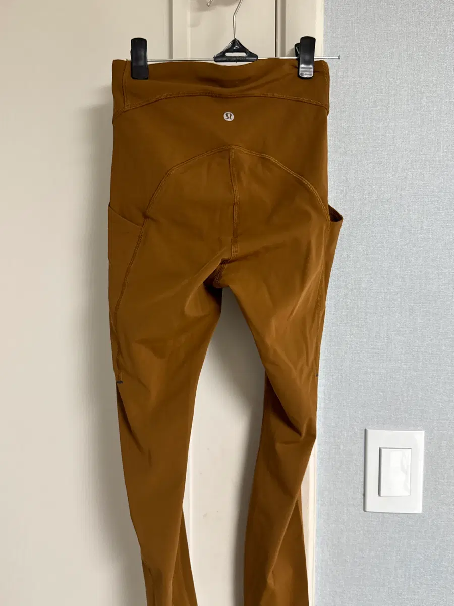 룰루레몬 패스트 앤 프리 하이라이즈 25" 5 포켓 size 4