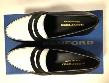 [새상품] KENFORD 로퍼 25.5cm 화이트 블랙
