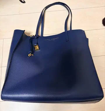 MARC JACOBS 그라인드 토트백 네이비