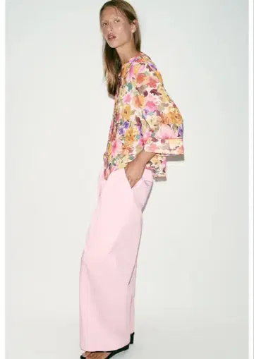 이번 시즌 신상 인기 완판템 ZARA 꽃무늬 7부 소매 블라우스
