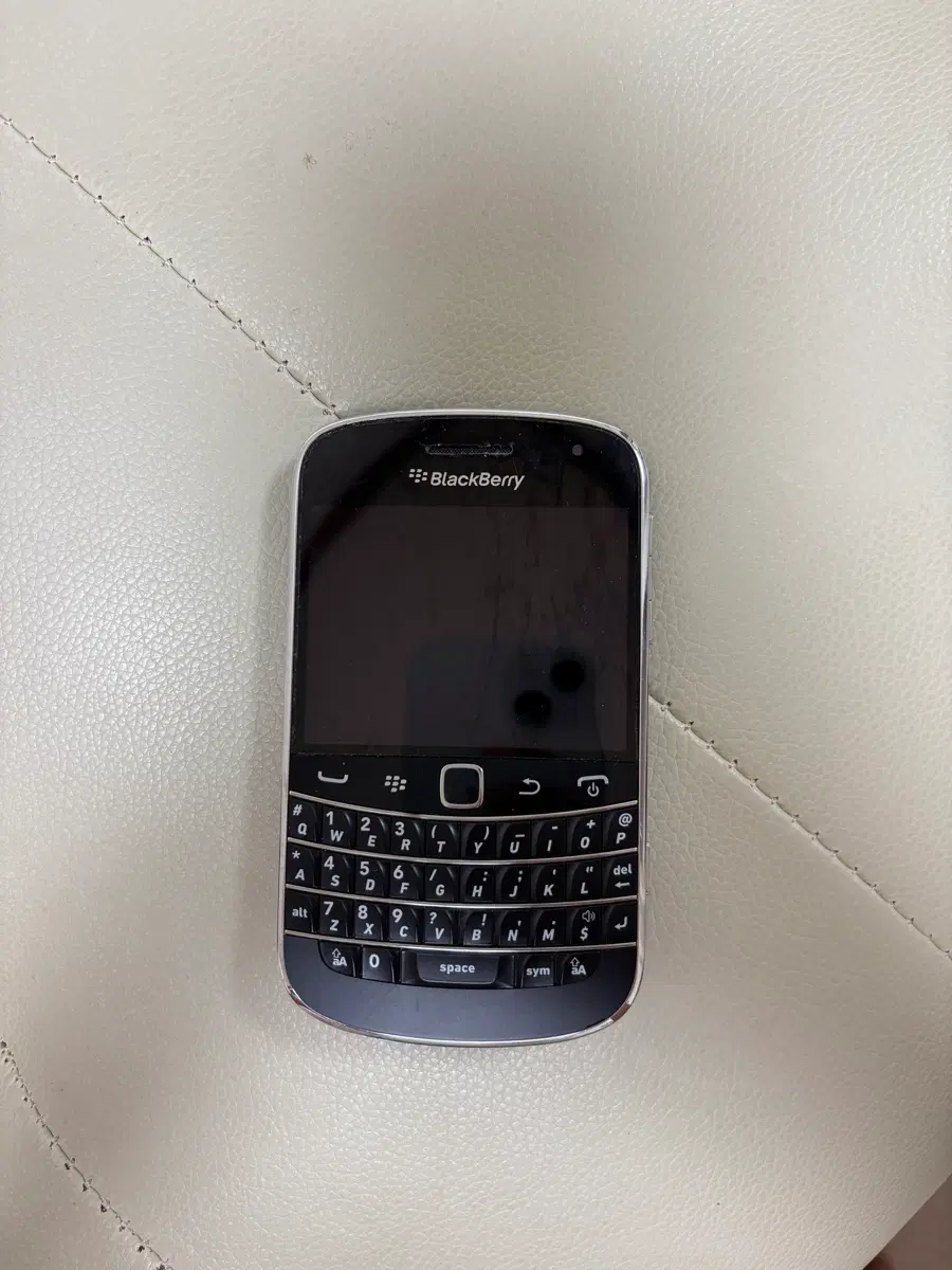 블랙베리 9900