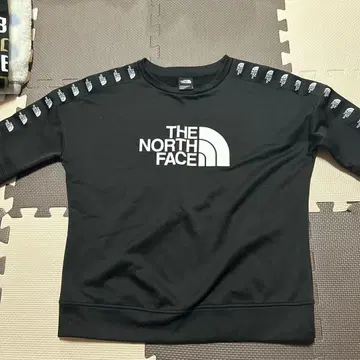 THE NORTH FACE 맨투맨 블랙 소매 로고