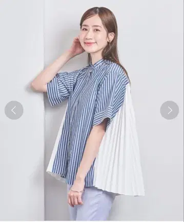 UNITED ARROWS 스트라이프 패턴 백 플리츠 반팔 블라우스 36