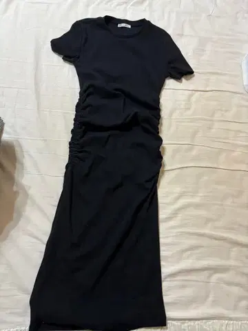 ZARA 블랙 반팔 개더 원피스