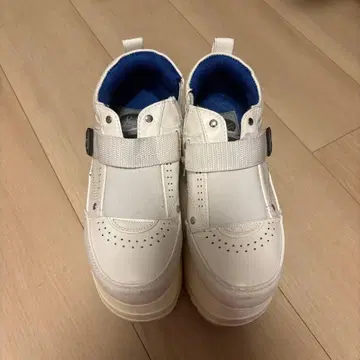YOSUKE 통굽 스니커즈 화이트 요스케 천사계 패션