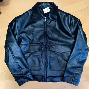 ZARA 가죽 자켓