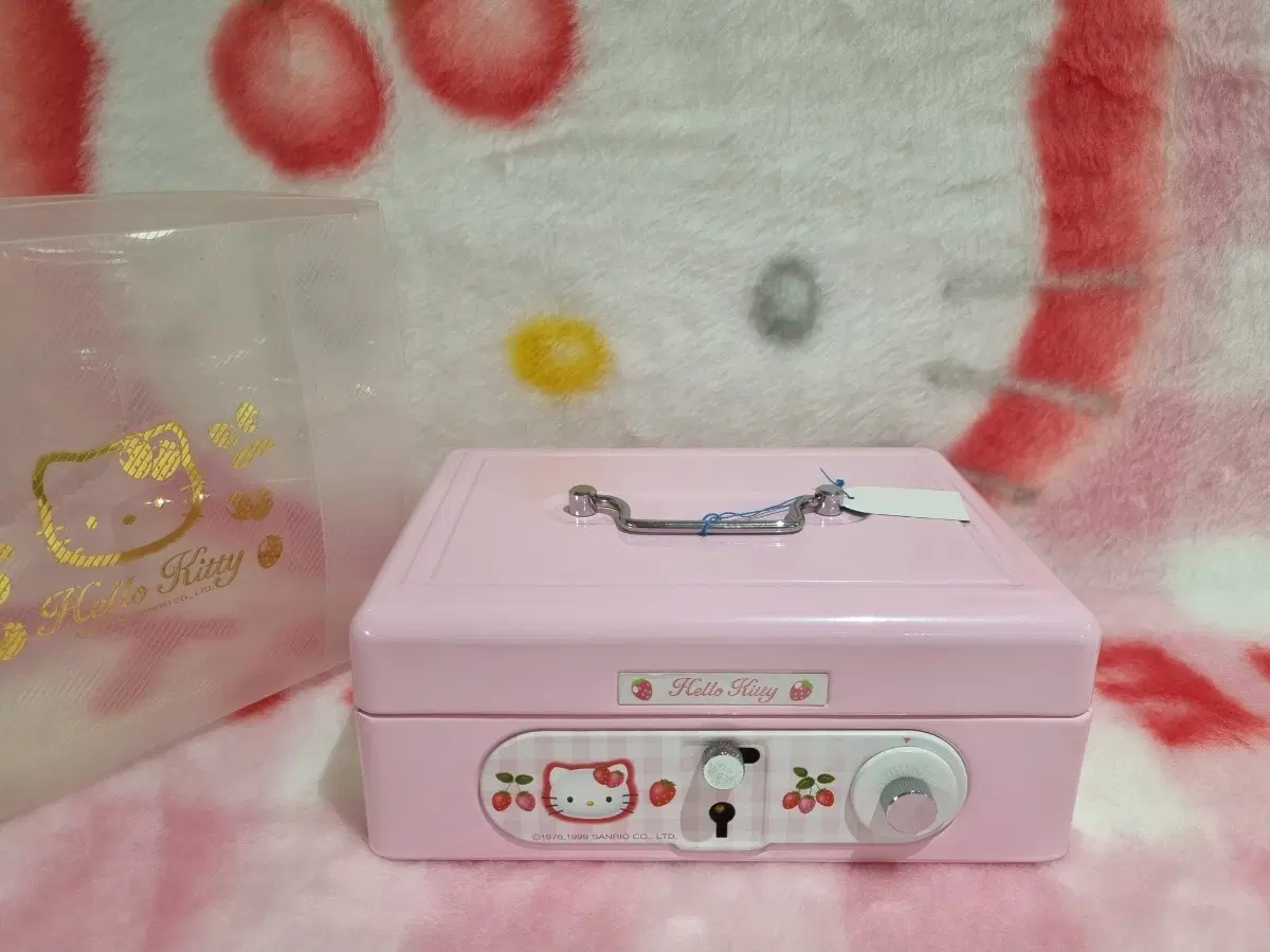고전 키티 딸기 금고 보관함 빈티지 희귀품