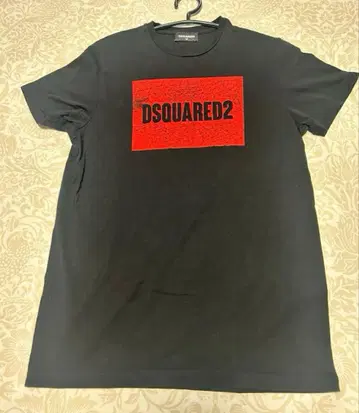 정품 DSQUARED2 티셔츠 블랙 레드 로고 여성용 M 상당
