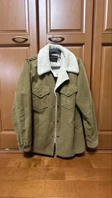 랭글러 wrangler 런치 코트