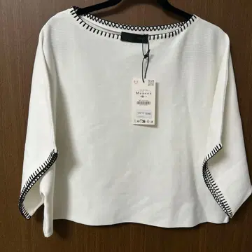 zara 자라 대비 자수 니트탑 화이트 M 미사용 새상품