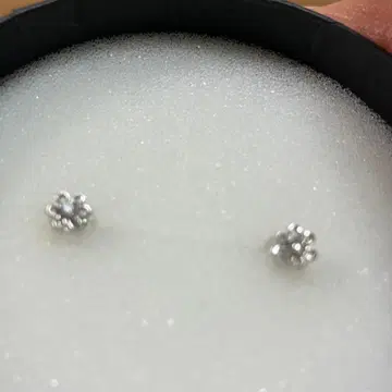 pt 다이아 귀걸이입니다