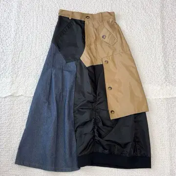 패치워크 이소재 절개 롱 스커트 데님 비대칭 개성 블랙