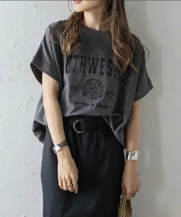 로고 프린트 반팔 T셔츠 차콜 그레이 M 사이즈 프리 사이즈