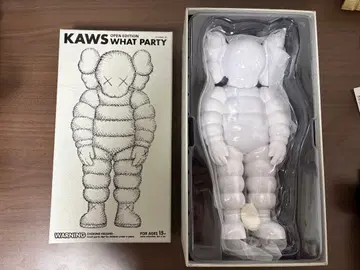KAWS WHAT PARTY 피규어 화이트