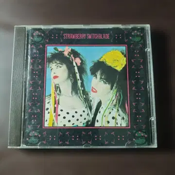 스트로베리 스위치블레이드 CD 앨범