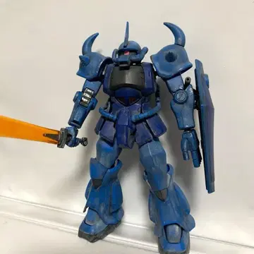 HGUC 1/144 구프 도색 완료품 사막 사양 웨더링 건담 프라모델
