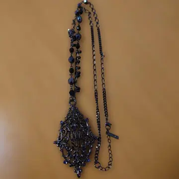 ANNA SUI 목걸이 시스루 조각 비쥬