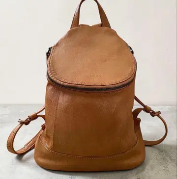 genten [ 새상품급 ] 고트 누메 가죽 백팩 카멜 브라운