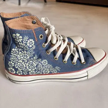 Converse All Star 데님 꽃무늬 하이컷 스니커즈